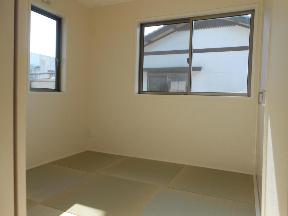 Non-living room. Local (12 May 2013) Shooting