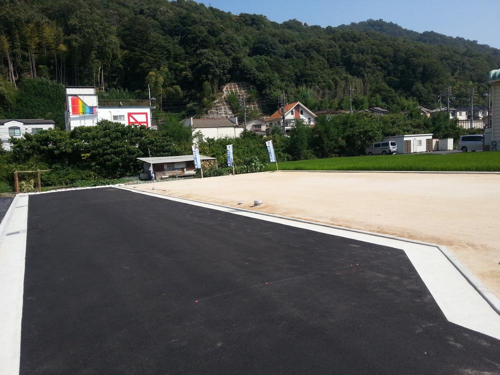 Local photos, including front road. Local (August 2013) Shooting