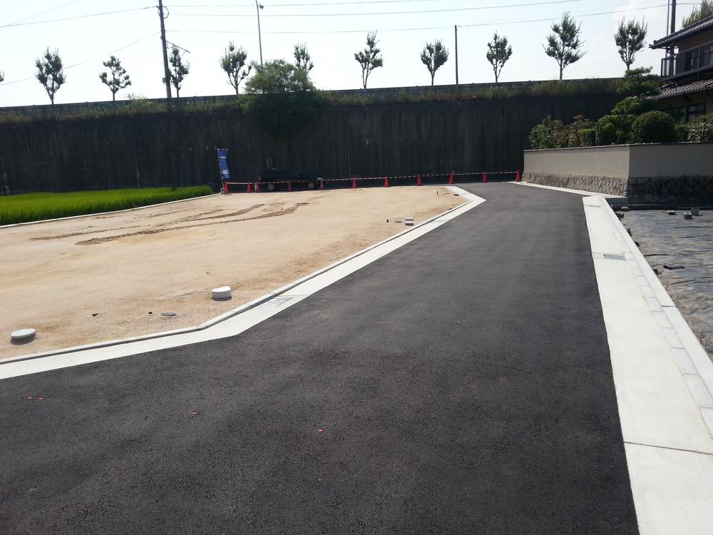 Local photos, including front road. Local (August 2013) Shooting