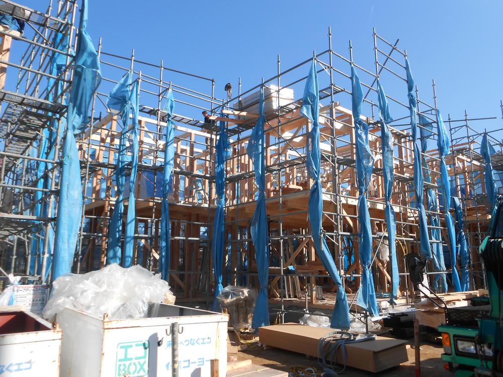 Local appearance photo. Local (12 May 2013) Shooting