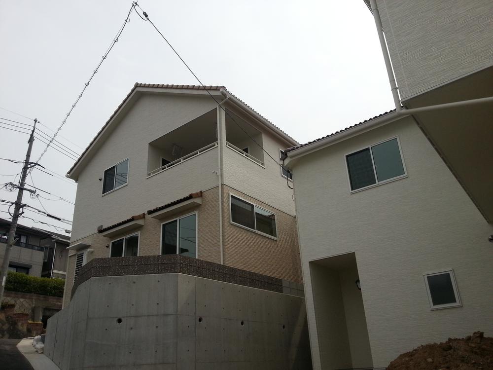 Local appearance photo. Indoor (June 2013) Shooting