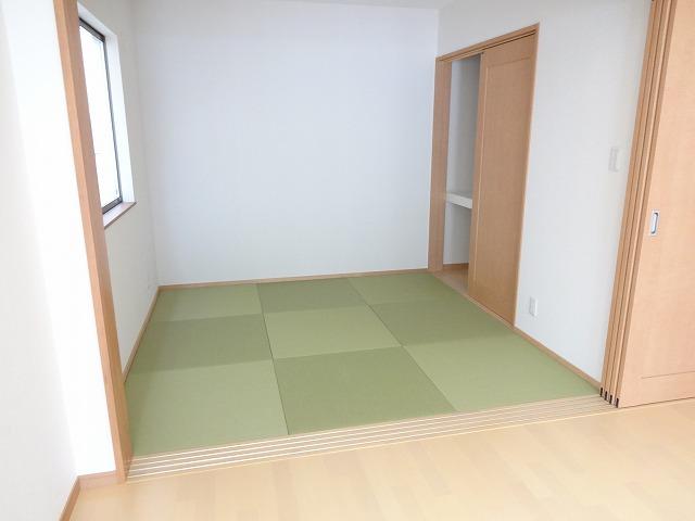 Other introspection. Japanese-style sounds can also be used to take a nap space of small children