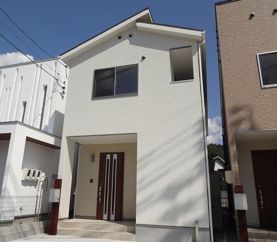 With a strong coating in appearance is ultraviolet timeless simple, Beautiful color ・ Protect the luster. In severe test, Lack of color change has been proven. Parking two possible! ! 