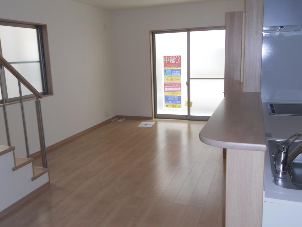 Living. Full of playful in the spacious living room. 