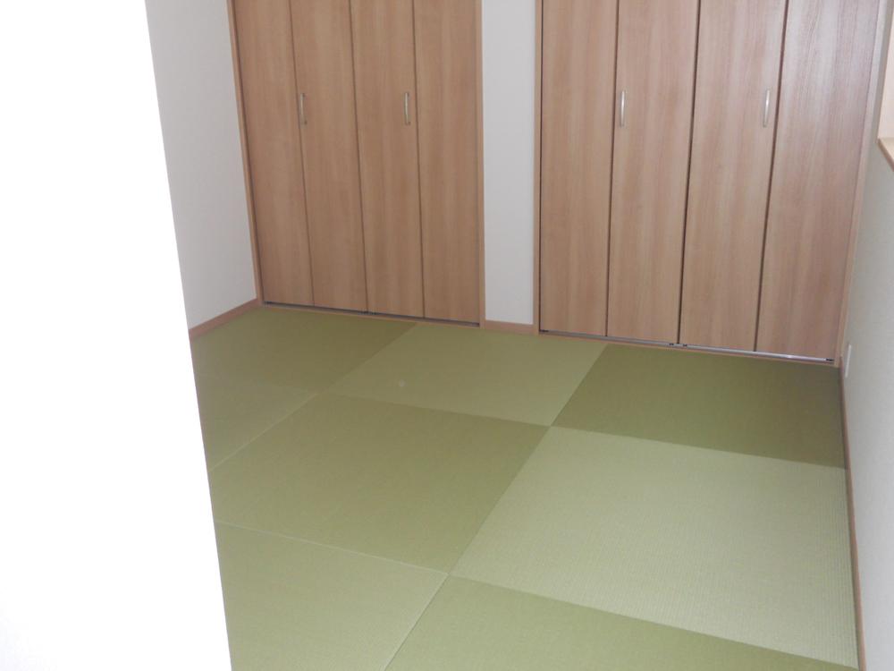 Non-living room. Indoor (March 2013) Shooting