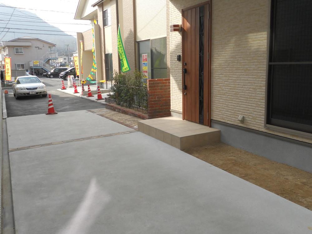 Parking lot. Local (March 2013) Shooting