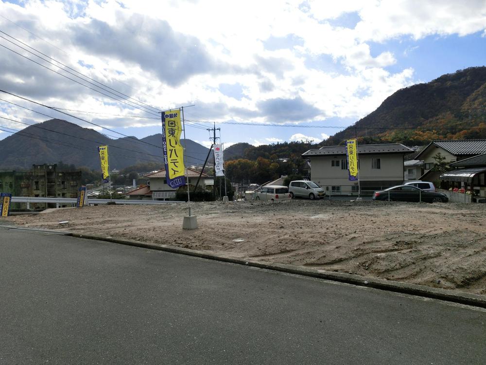 Local appearance photo. Local (11 May 2013) Shooting