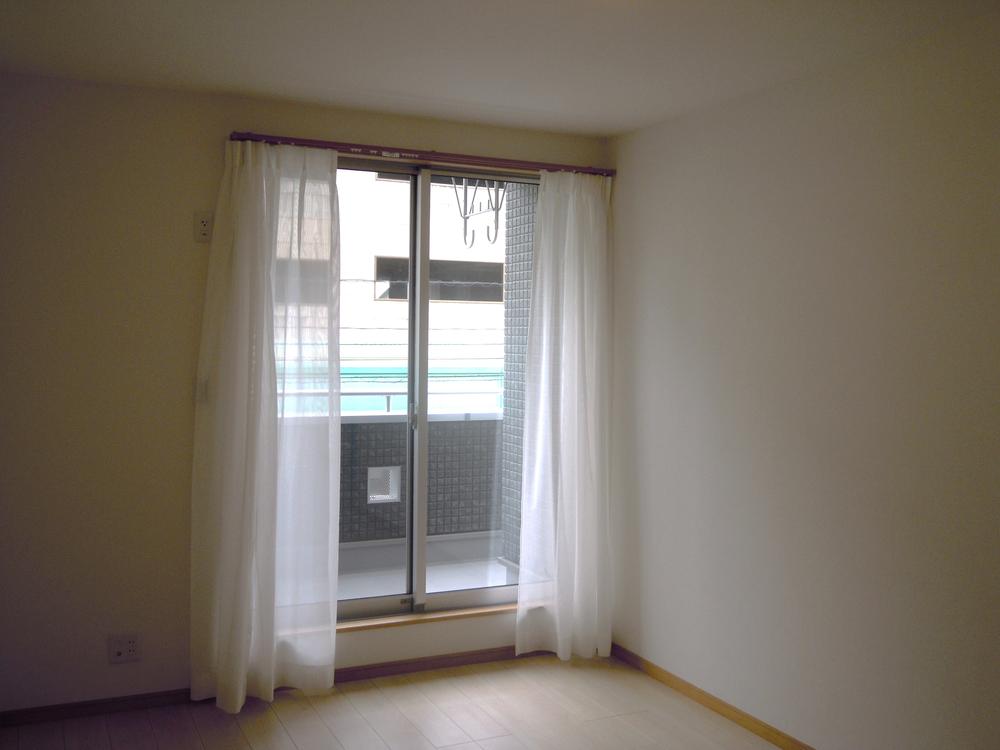 Non-living room. Indoor (June 2013) Shooting