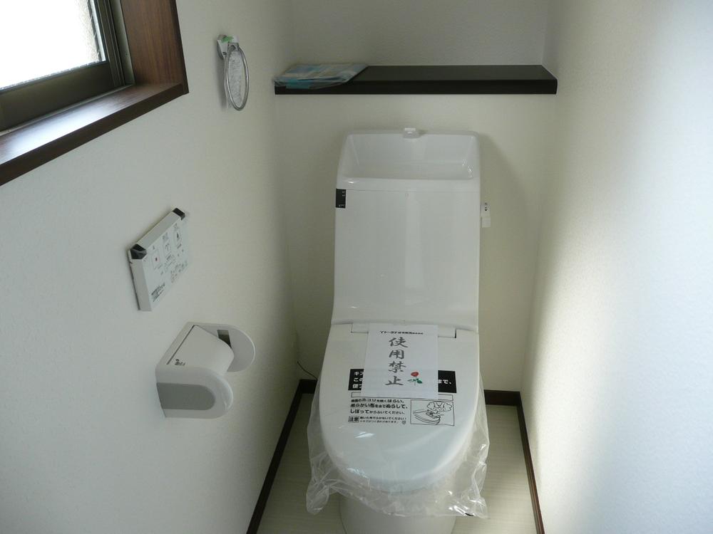 Toilet. Indoor (February 2012) Shooting