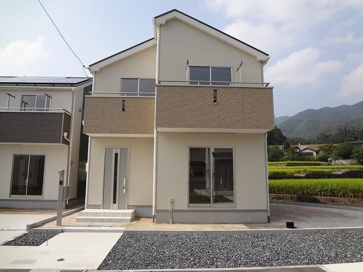 Local appearance photo