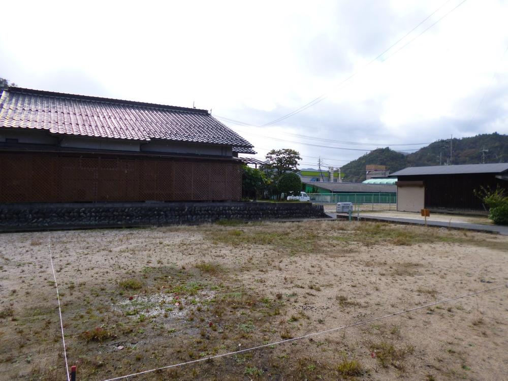 Local appearance photo. Local (11 May 2013) Shooting