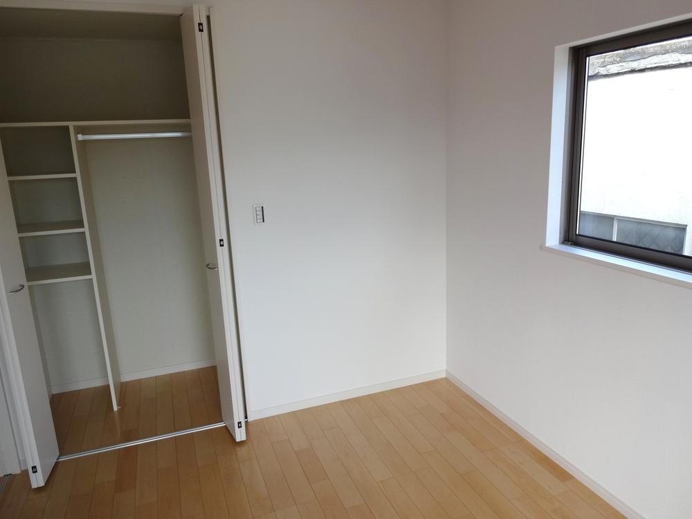 Non-living room. Indoor (10 May 2013) Shooting