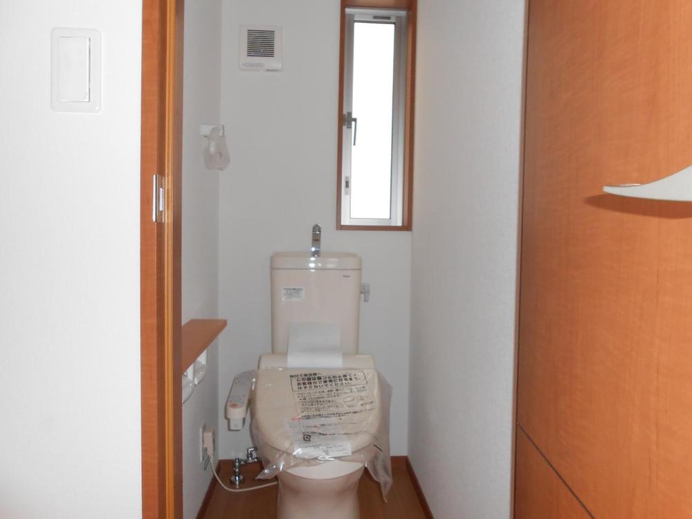 Toilet. (November 2013) Shooting