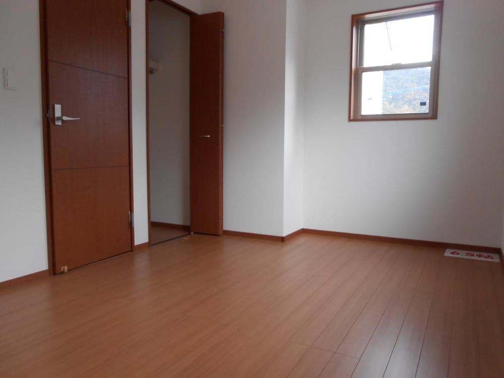 Non-living room. (November 2013) Shooting