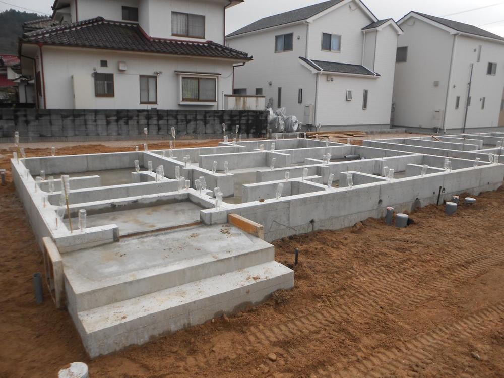 Local appearance photo. Local (12 May 2013) Shooting