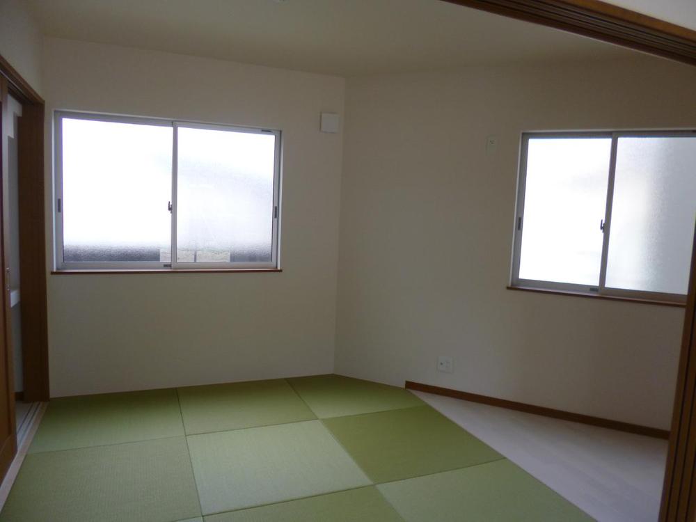 Non-living room. (June 2013) Shooting