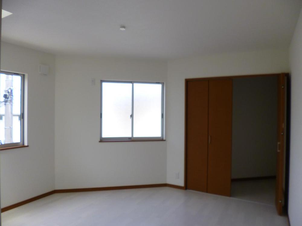 Non-living room. (June 2013) Shooting