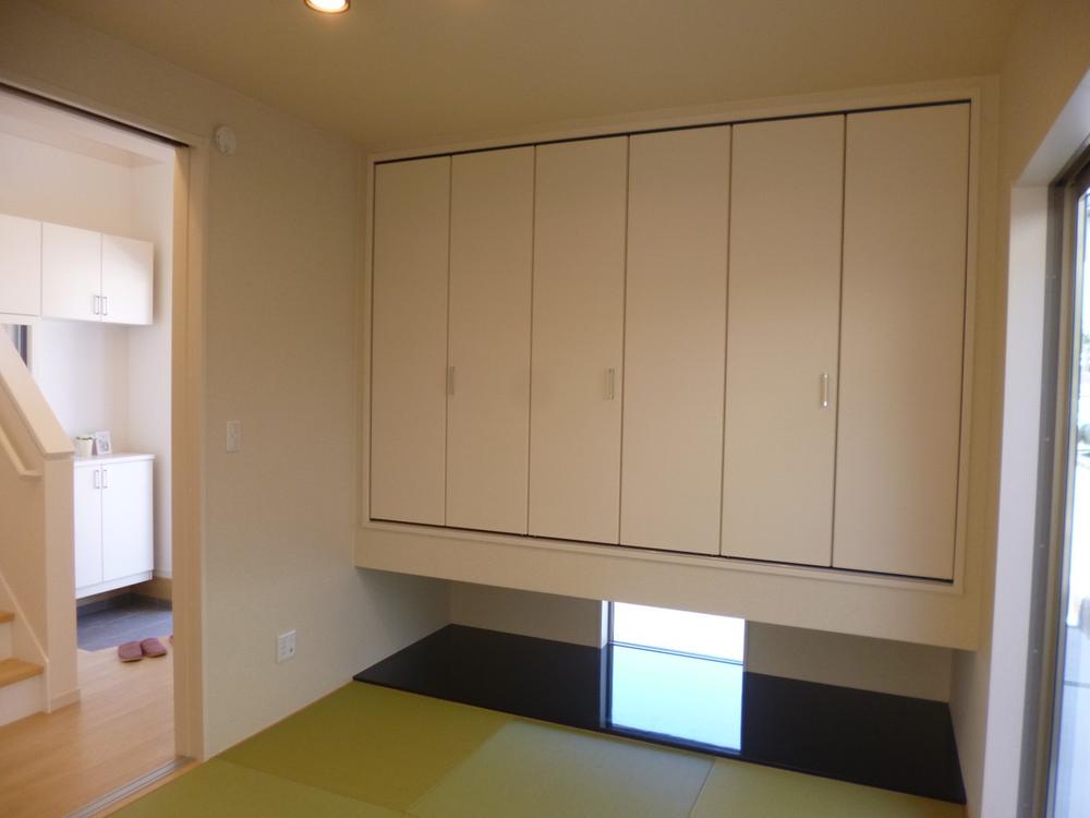 Non-living room. (September 2013) Shooting