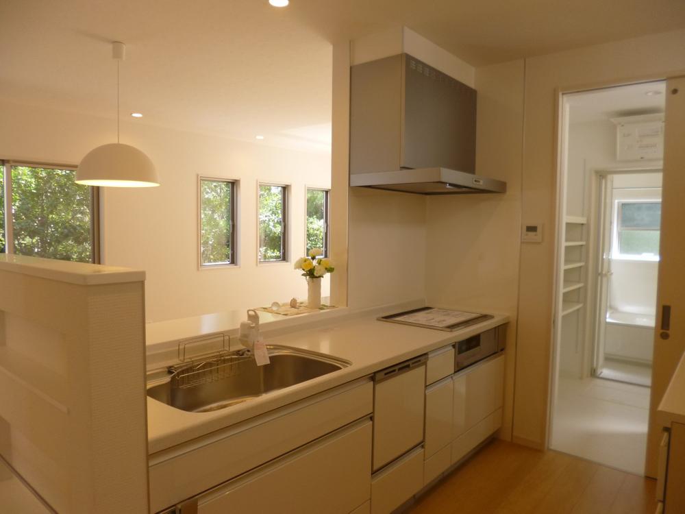 Kitchen. (September 2013) Shooting