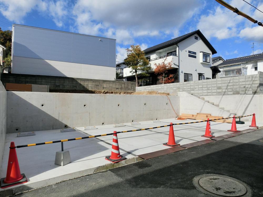 Local appearance photo. Local (11 May 2013) Shooting