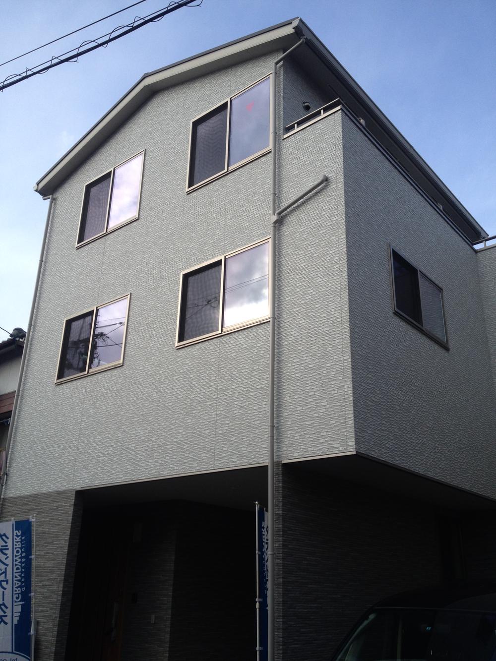 Local appearance photo