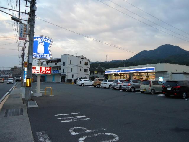 Convenience store. 854m until Lawson Hiroshima Numatachotomo shop