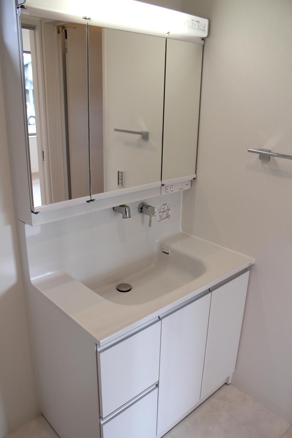 Wash basin, toilet.  ※ It is a photograph of our company of the same type Property. 