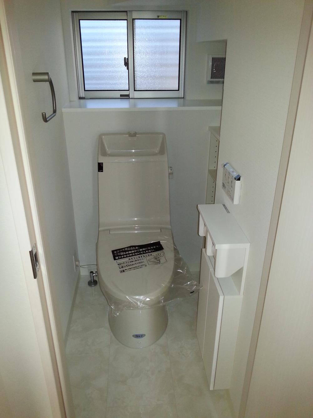 Toilet. Indoor (April 2013) Shooting