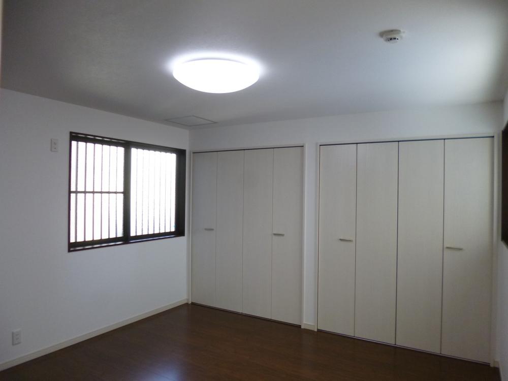 Non-living room. (November 2013) Shooting