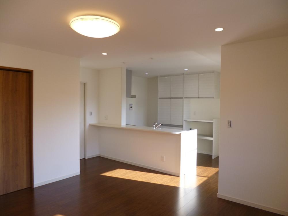 Living. (November 2013) Shooting