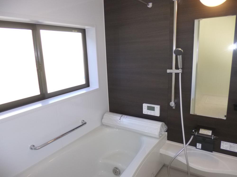 Bathroom. (November 2013) Shooting