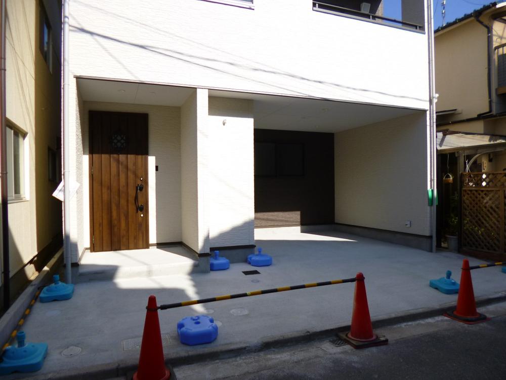 Parking lot. (November 2013) Shooting