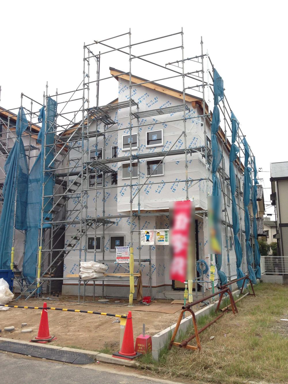 Local appearance photo. Local (10 May 2013) Shooting