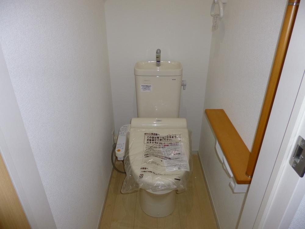 Toilet. (December 2013) Shooting