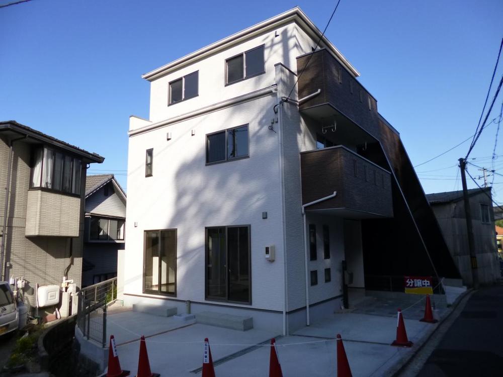 Local appearance photo. Local (April 2013) Shooting