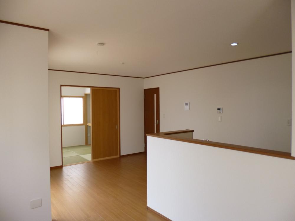 Living. (December 2013) Shooting