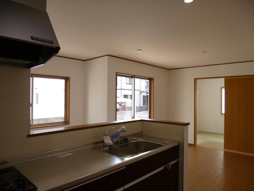 Living. (December 2013) Shooting