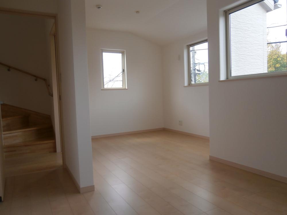 Other introspection. Indoor (April 2013) Shooting