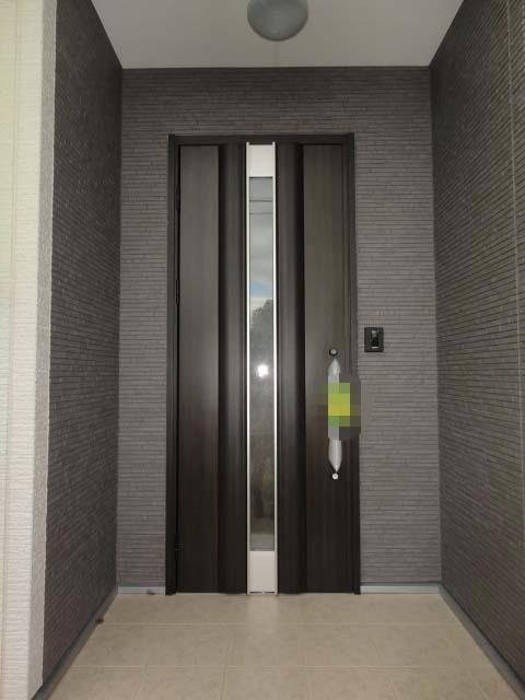 Entrance. November 19, shooting