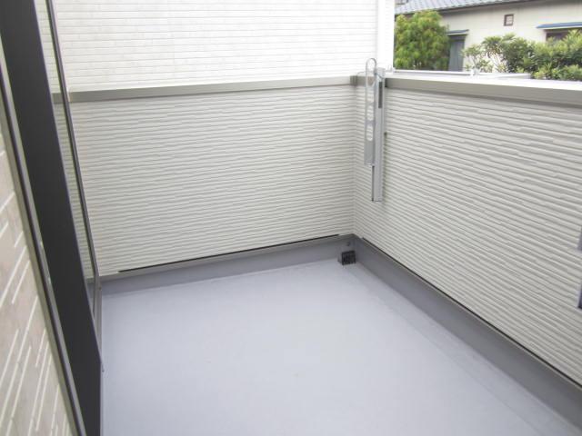 Balcony. Local (August 2013) Shooting