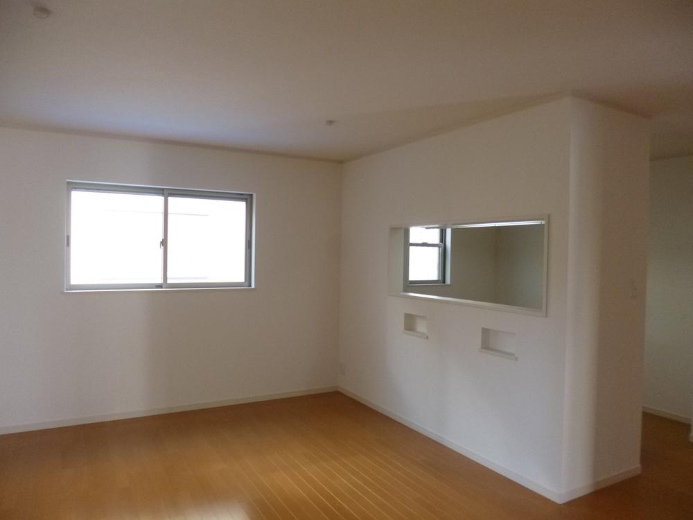 Living. (September 2013) Shooting