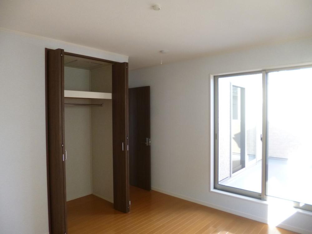 Non-living room. (September 2013) Shooting