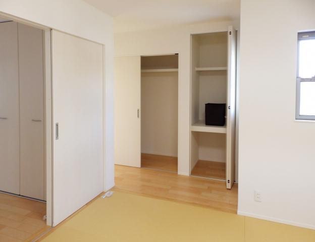 Receipt. 2F Storage of Japanese-style horizontal