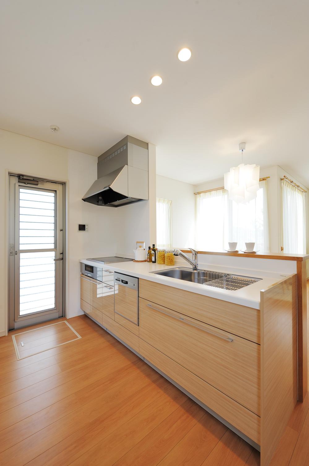 Kitchen. Room (May 2013) shooting (32-5)