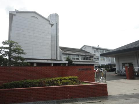 Junior high school. Higashihara 1620m until junior high school