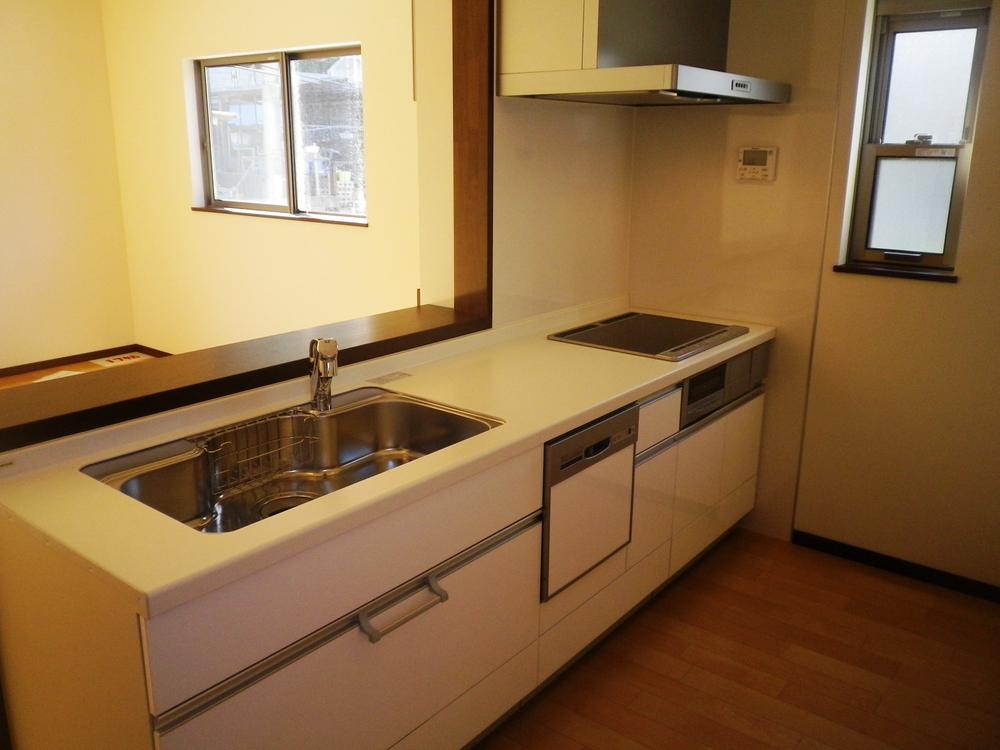 Kitchen. Room (August 2013) Shooting