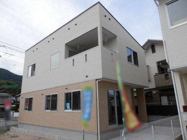 Local appearance photo. 2013 June completion