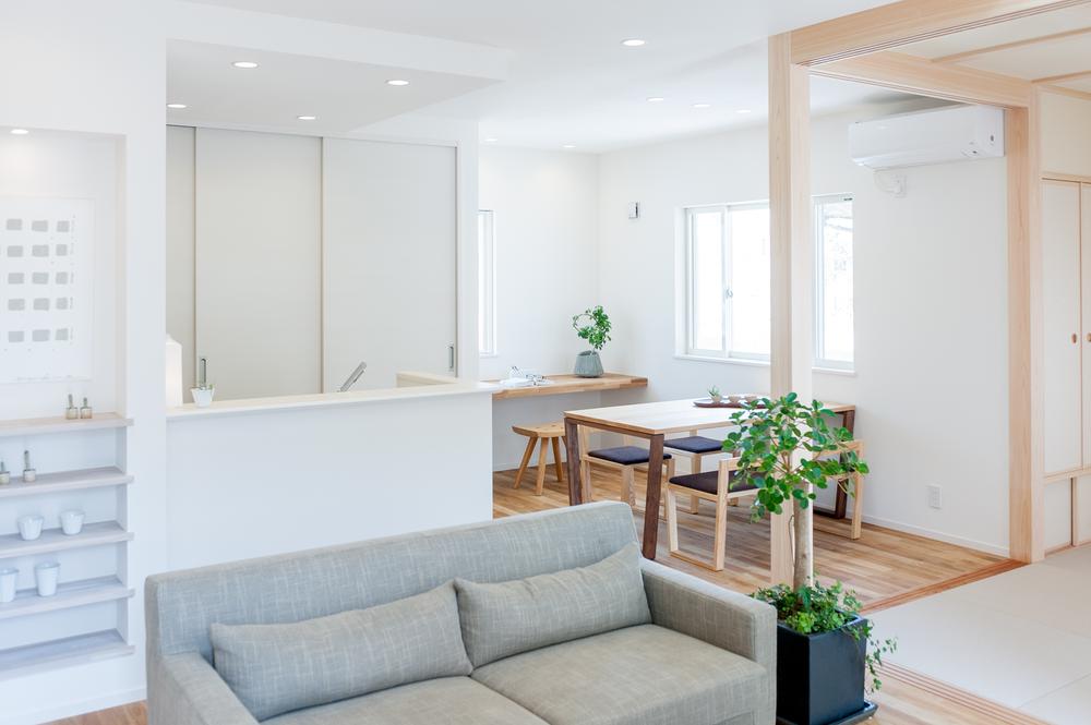 Living. Indoor (April 2012) shooting