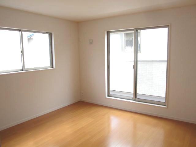 Non-living room. Room (August 2013) Shooting