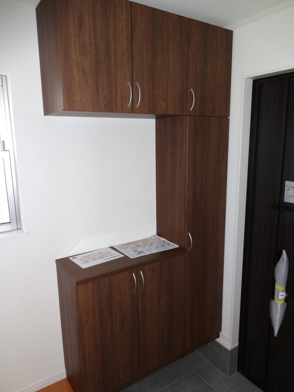 Entrance. Local (September 2013) Shooting